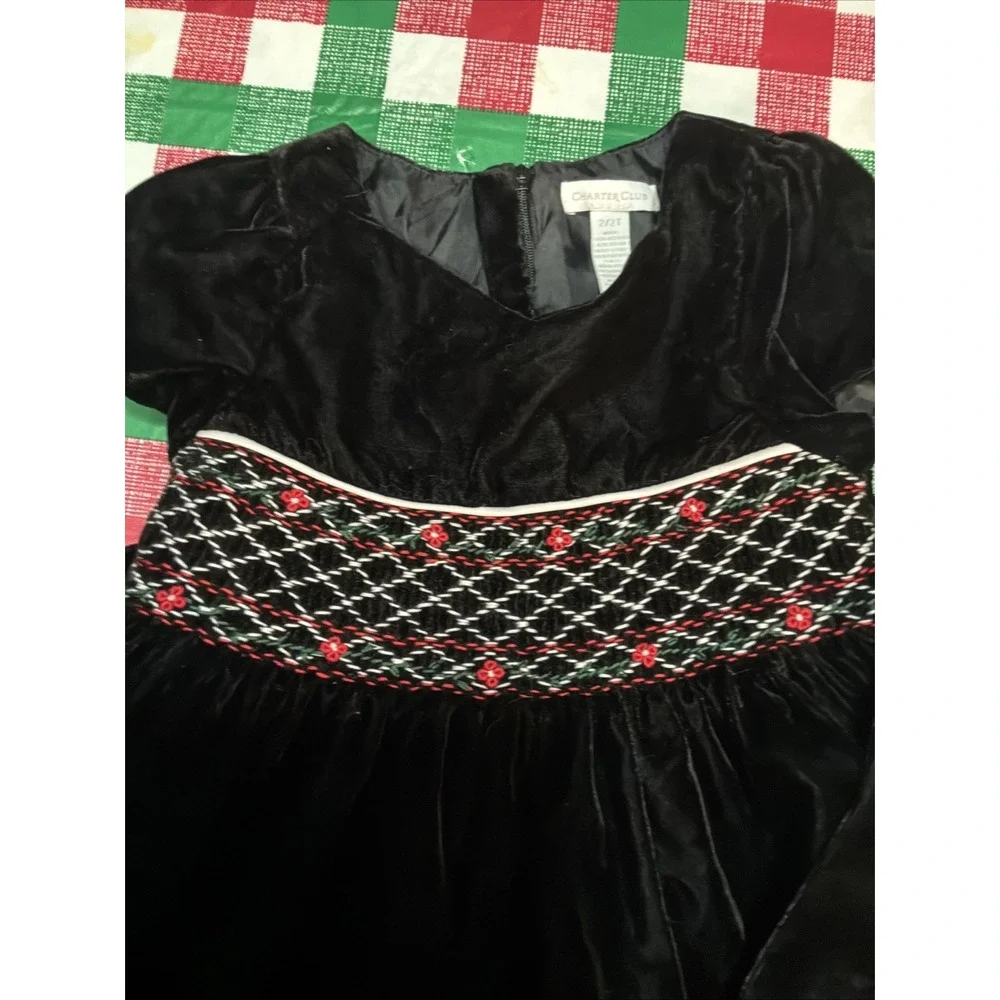 Charter Club Black Velvet Dress 2t Hand Smocked Flowers‎ Waistband